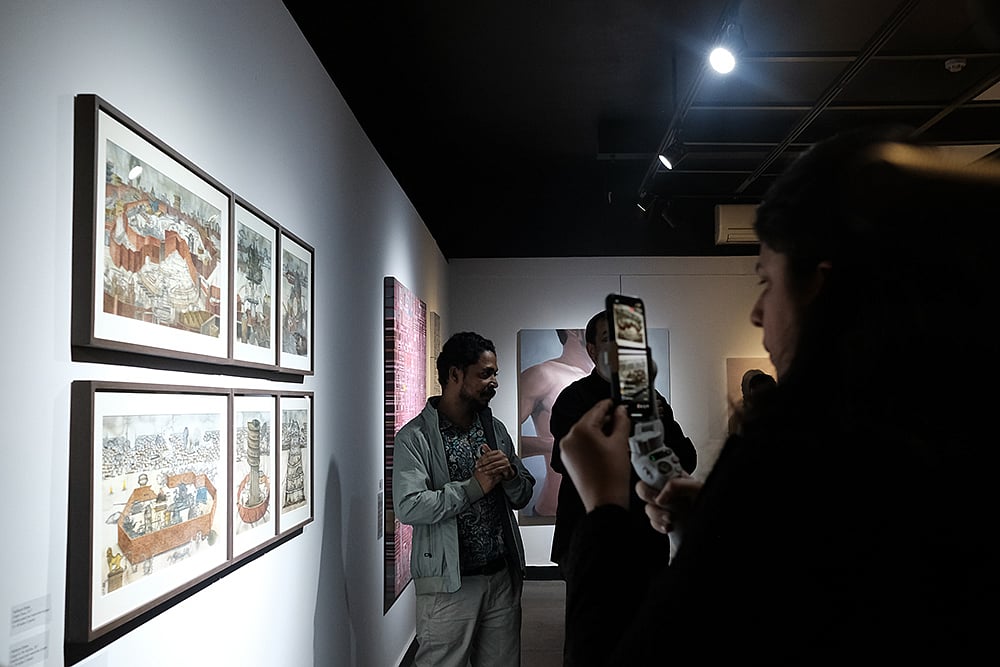 Digbijayee Khatua presenting his work Oxygen House, (2017)