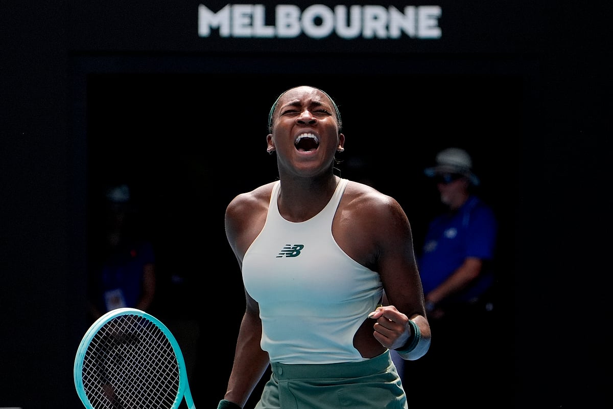 AP Photo/Asanka Brendon Ratnayake : Coco Gauff of the U.S. celebrates after defeating Belinda Bencic of Switzerland in a fourth round match at the Australian Open tennis championship in Melbourne, Australia, Sunday, Jan. 19, 2025.