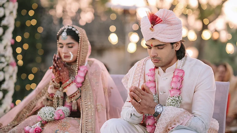 Neeraj Chopra with his wife Himani. - X/Neeraj Chopra
