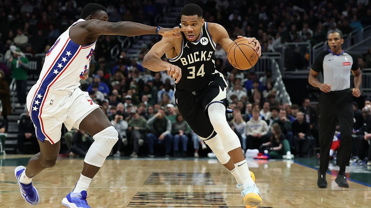Milwaukee Bucks forward Giannis Antetokounmpo drives to the basket vs. the Philadelphia 76ers on Jan. 19, 2025. - null