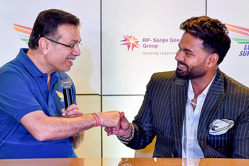 Sanjiv Goenka with Rishabh Pant