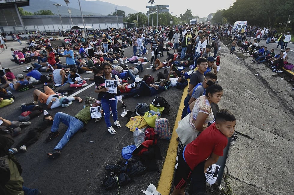 AP : Migrants at US-Mexico border 
