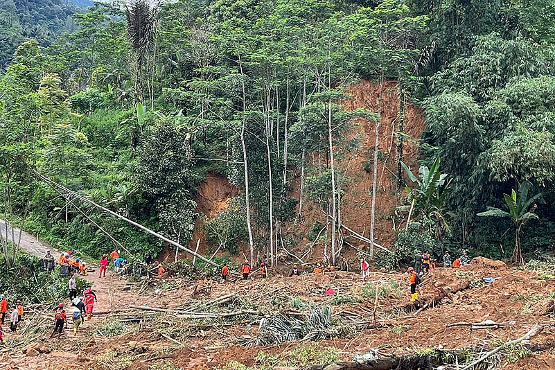 Indonesia Flash Floods & landslide Photos_9