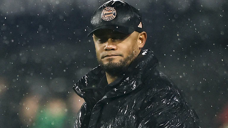 Vincent Kompany endured a frustrating night - null