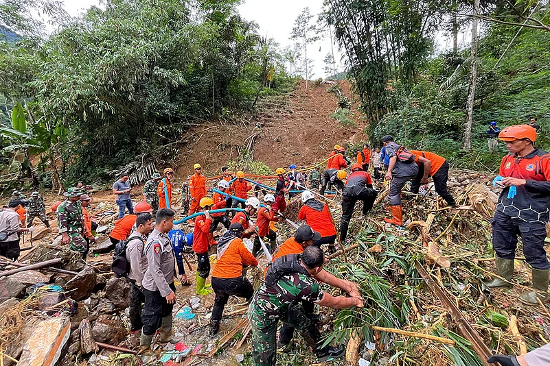 Indonesia Flash Floods & landslide Photos_3