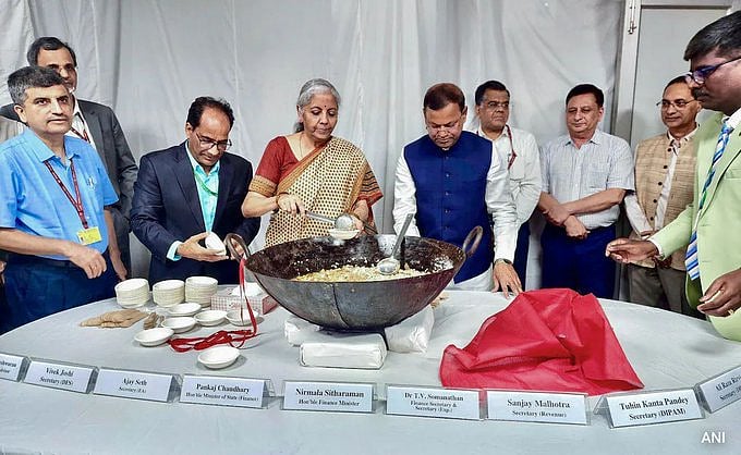 X/@IndianTechGuide : Nirmala Sitharaman at the finance ministry's Halwa Ceremony
