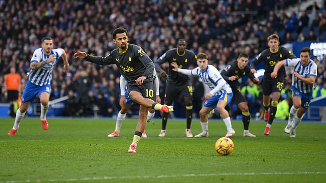 Brighton 0-1 Everton: Ndiaye Penalty Seals Victory In Moyes' 700th Premier League Match