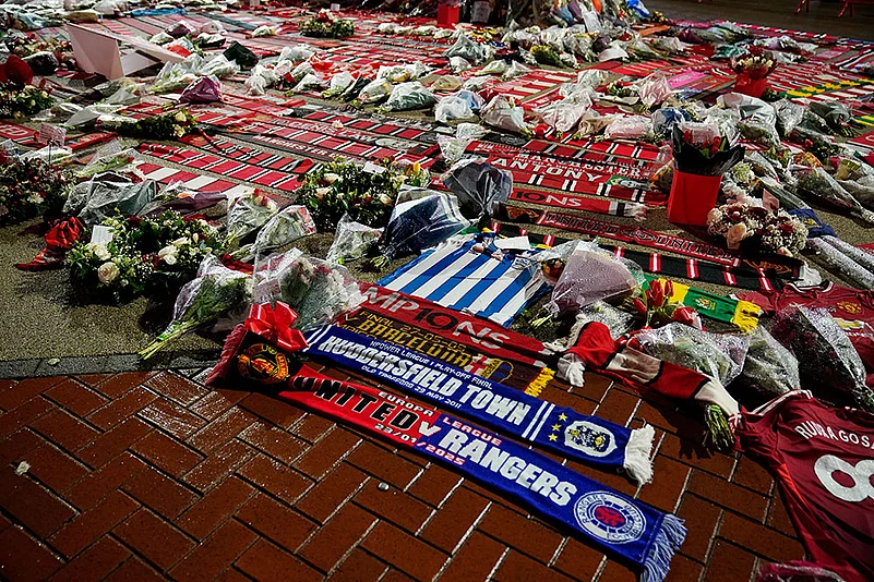 Tribute to Denis Law