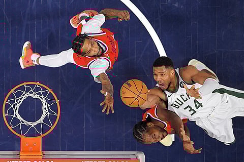 Bucks Clippers Basketball: Milwaukee Bucks vs Los Angeles Clippers