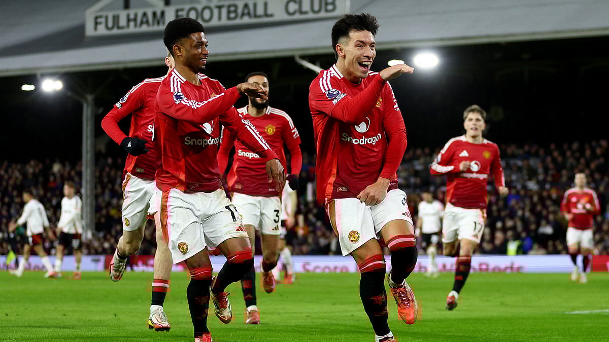 Lisandro Martinez celebrates for Manchester United - null