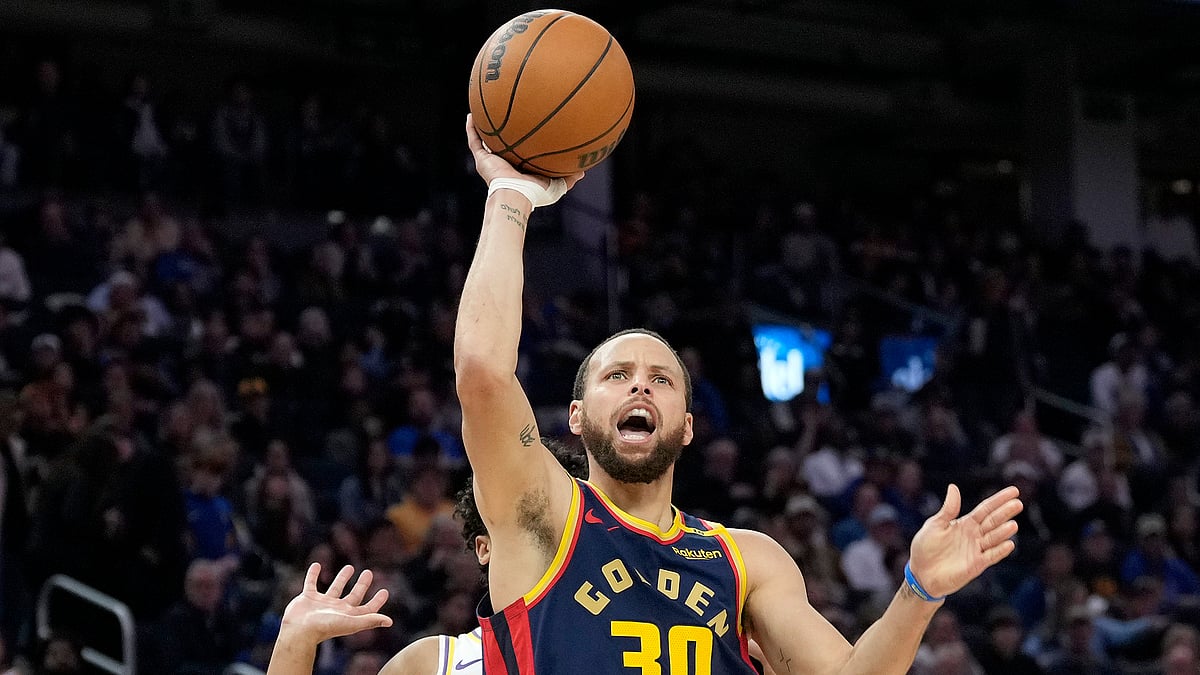 Stephen Curry struggled on Saturday against the Los Angeles Lakers.