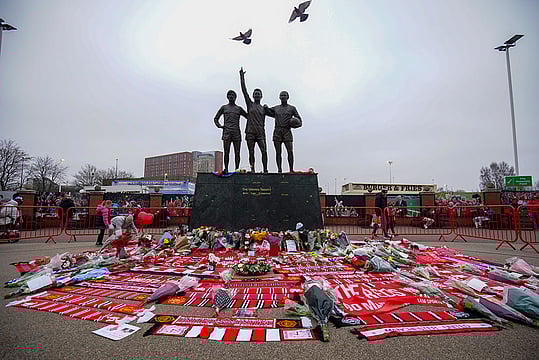 Denis Law Passes Away: Manchester United Fans Pay Tribute To Iconic Forward