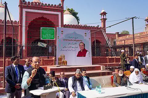 Delhi LG meets Imams