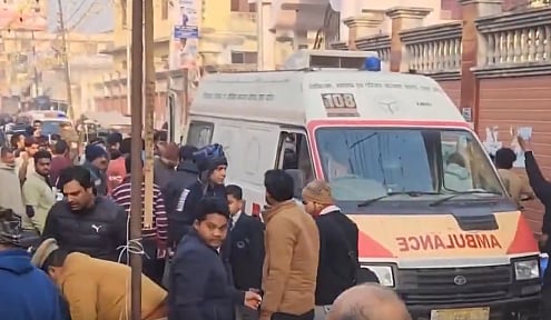 X/PTI : Visual from Uttar Pradesh's Baghpat where the wooden watchtower collapsed