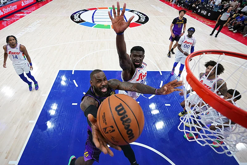 NBA basketball Philadelphia 76ers vs LA Lakers game pics: LeBron James