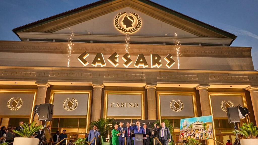 Special Arrangement : The famous Caesars Palace.