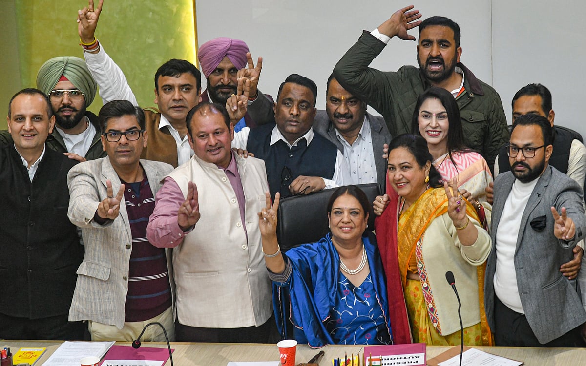 PTI : Chandigarh mayoral polls: BJP's Harpreet Kaur Babla wins
