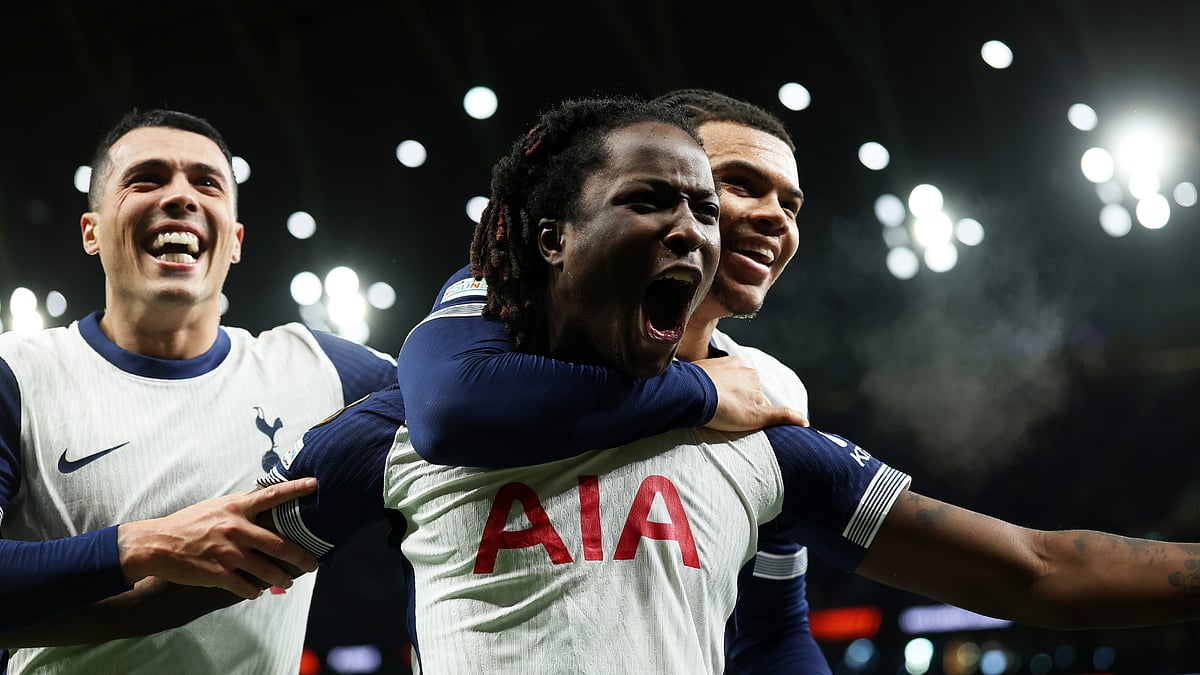 Damola Ajayi celebrates his goal for Tottenham against Elfsborg