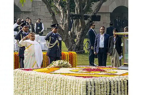 Martyrs' Day in Delhi: Droupadi Murmu pays tribute