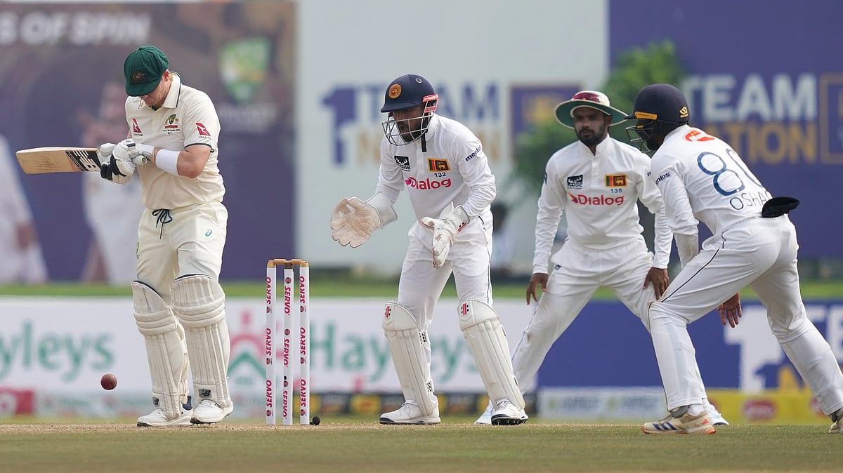 AP Photo/Eranga Jayawardena : Australia's Steven Smith watches his shot