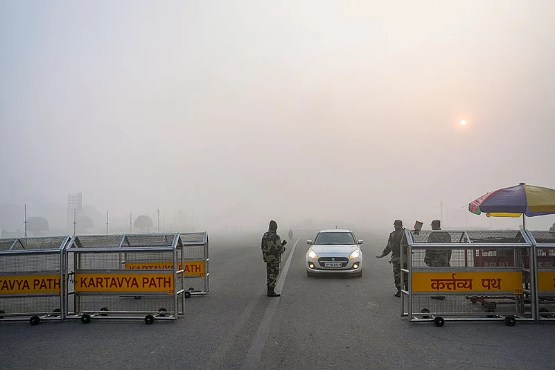 Winter fog in Delhi