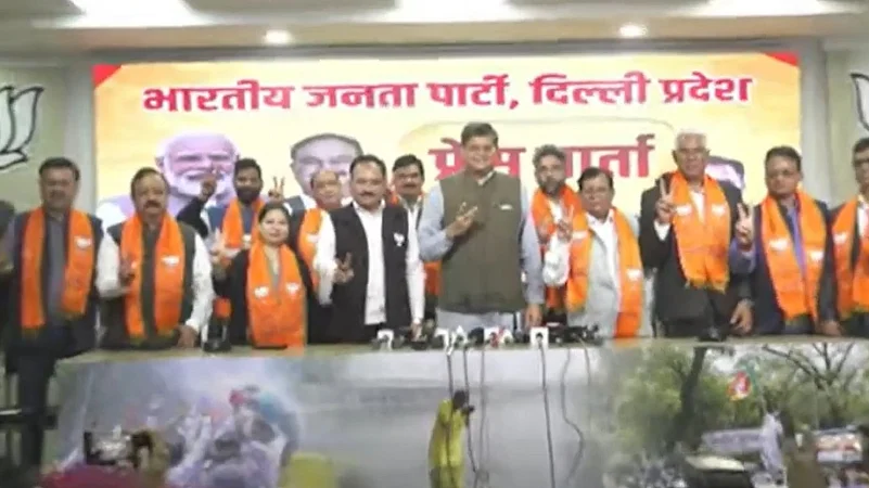 8 AAP MLAs joined BJP ahead of elections.