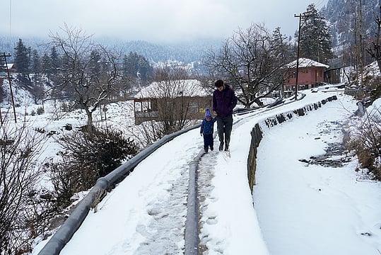 J&K Weather Forecast: Severe Weather Alert as Western Disturbance Brings Heavy Rain and Snowfall