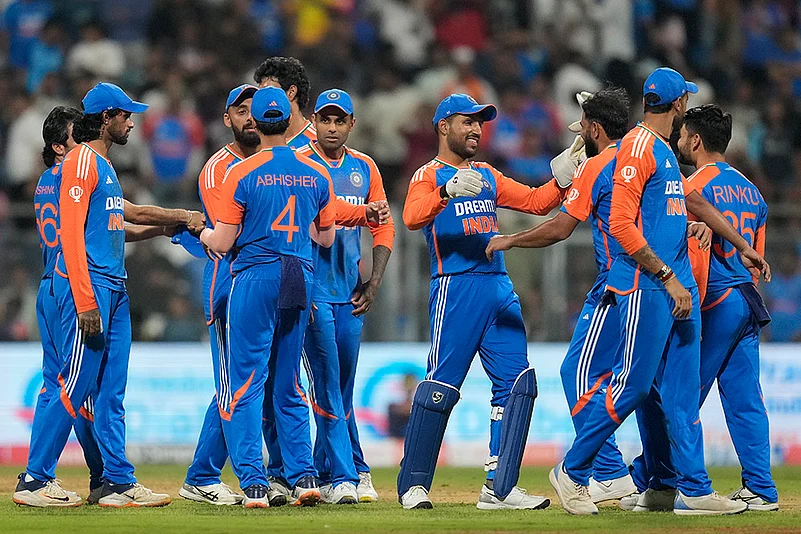India Vs England Cricket IND vs ENG 5th T20I Photo from Mumbai: 1