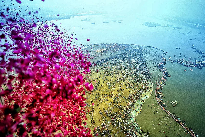 Maha Kumbh Mela 2025 Holy dip on Basant Panchami at Sangam in Prayagraj pic_2