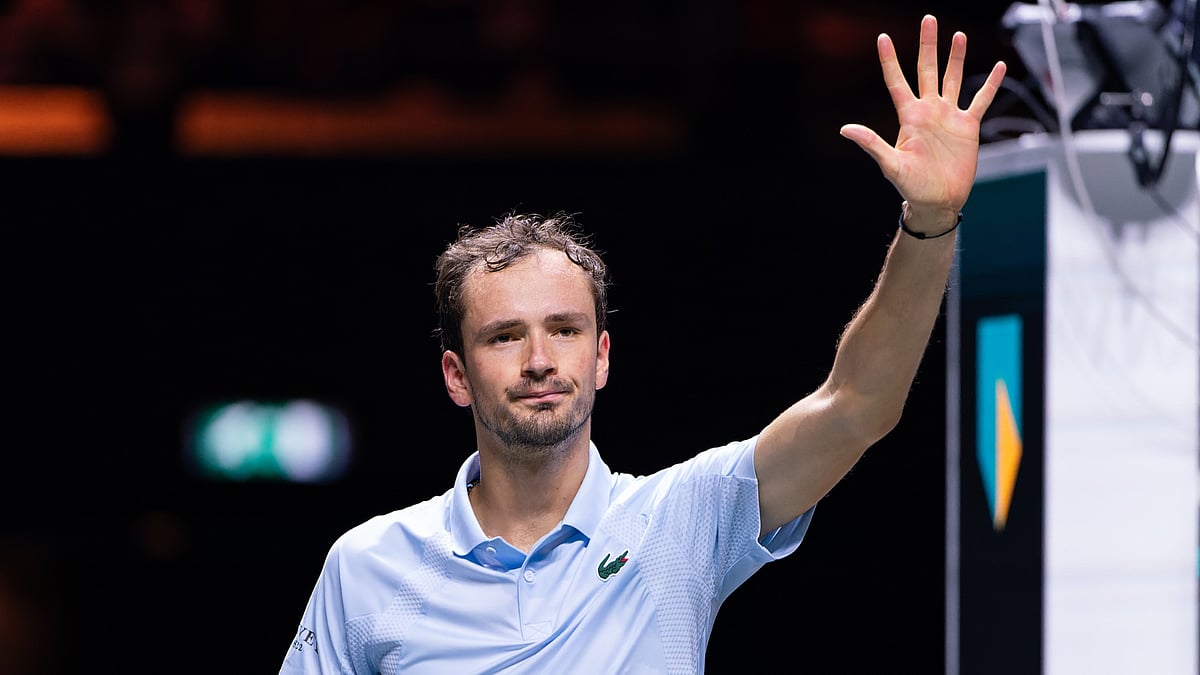Daniil Medvedev beat Stan Wawrinka in Rotterdam