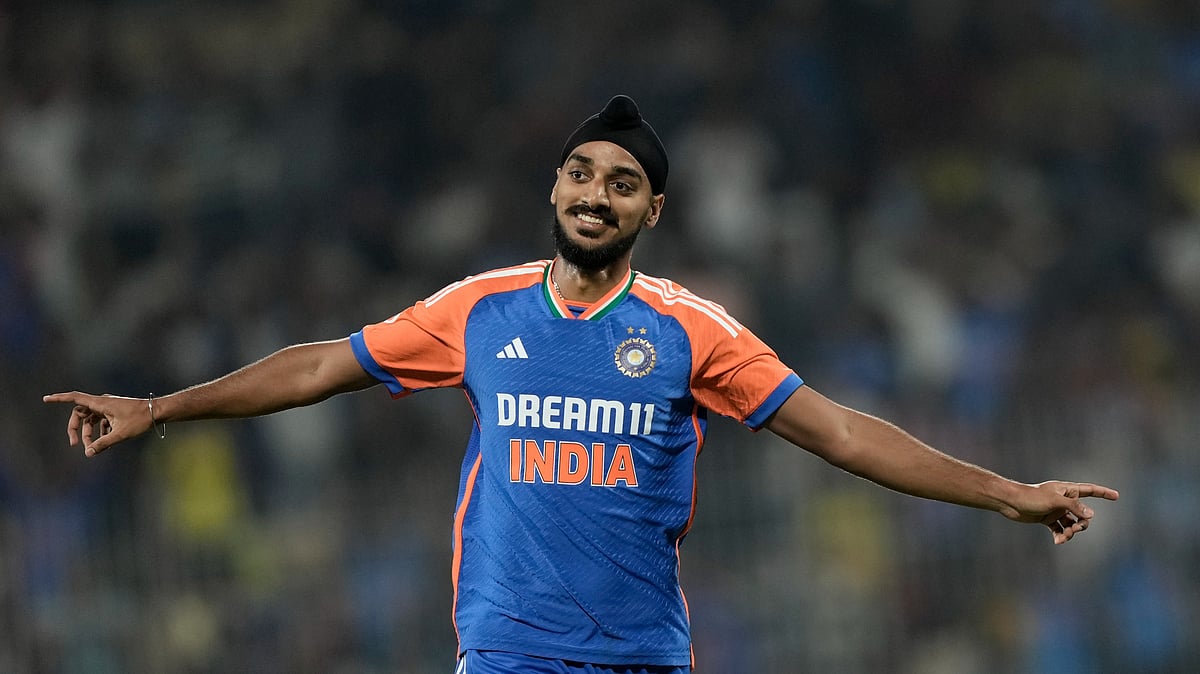 AP Photo/Mahesh Kumar A. : India's Arshdeep Singh celebrates the dismissal of England's Phil Salt during the second T20 cricket match between India and England at M. A. Chidambaram Stadium in Chennai.