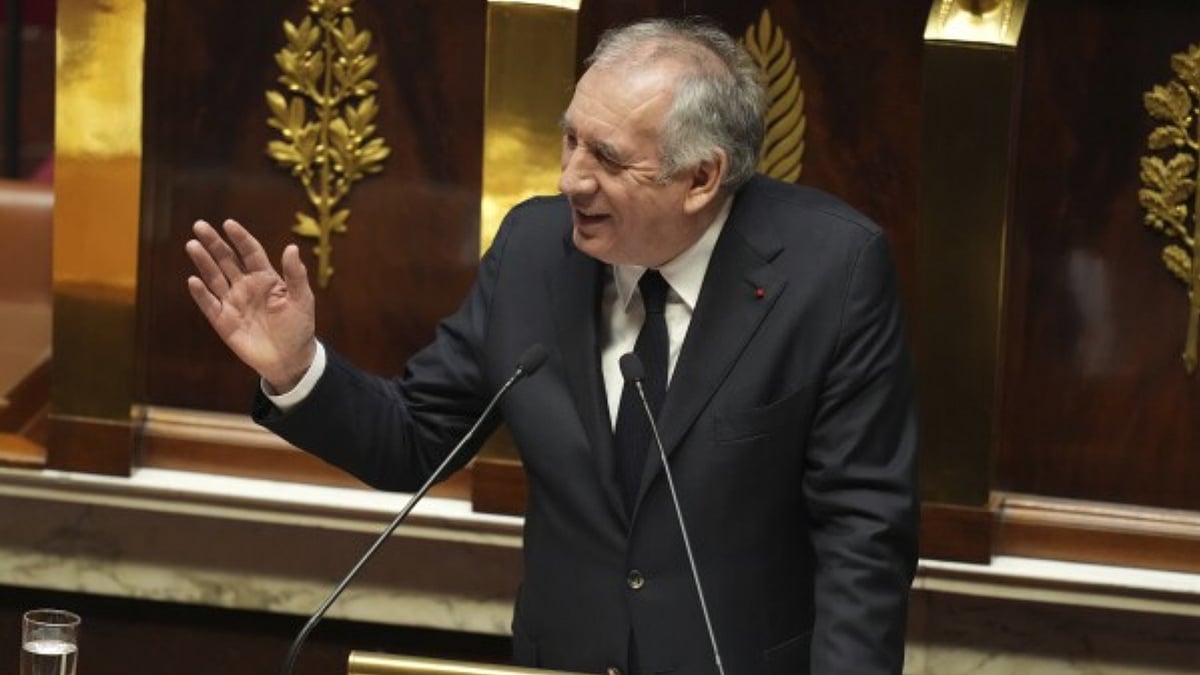 | Photo: AP : French PM Francois Bayrou Survives No-Confidence Motion