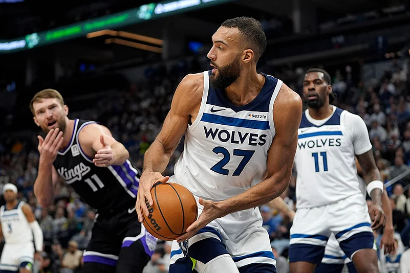 NBA basketball game Sacramento Kings vs Minnesota Timberwolves: Rudy Gobert