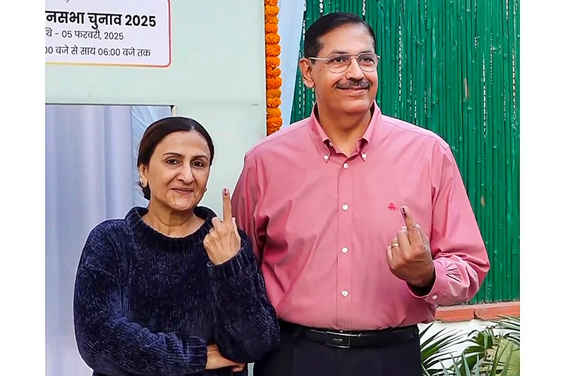 Delhi polls 2025 Delhi Police Commissioner Sanjay Arora casts vote