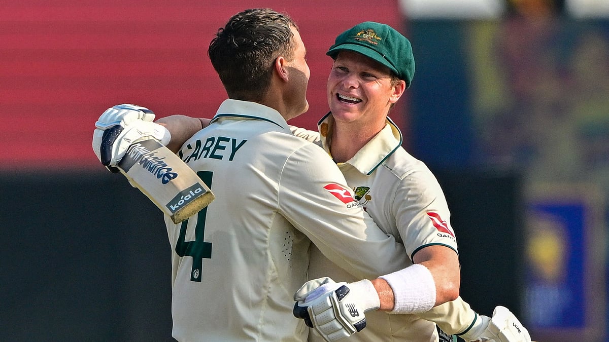 Steve Smith and Alex Carey put Australia in control