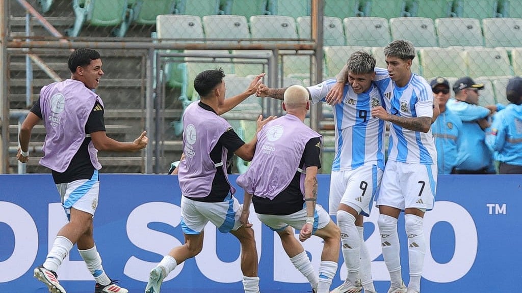 AP/Jesus Vargas : Argentina's Agustin Ruberto (9) celebrates scoring his side's opening goal against Chile during a South American U20 Championship final round soccer match in Caracas, Venezuela, Tuesday, Feb. 4, 2025. 