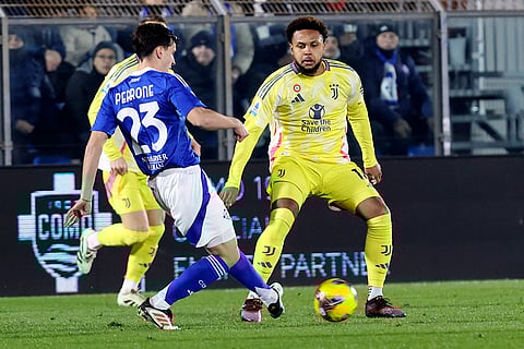 Serie A: Juventus FC's Weston McKennie and Como's Perrone in action