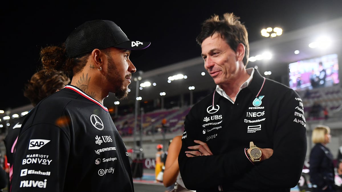 Lewis Hamilton and Toto Wolff in Lusail