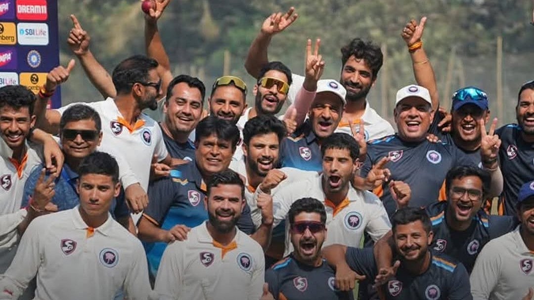 Instagram/ @umar_nazir_mir : J&K cricket team celebrating a win.
