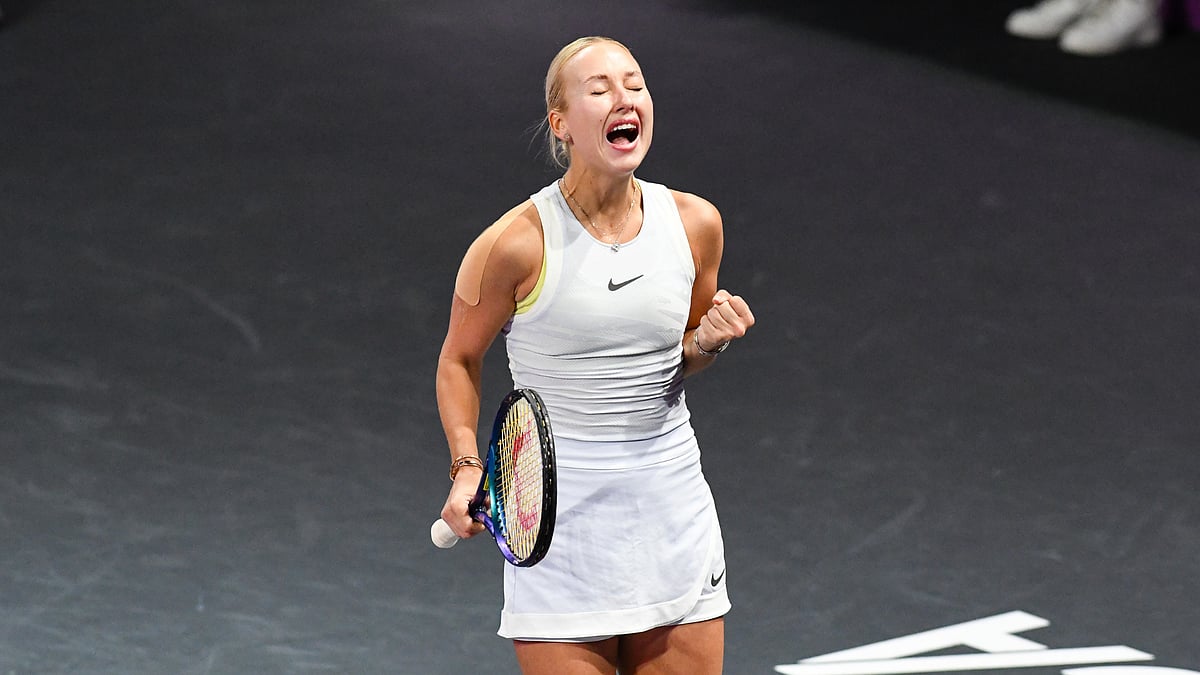 Anastasia Potapova celebrates winning the Transylvania Open