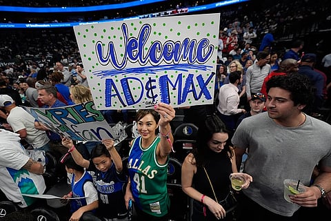 NBA Basketball: Dallas Mavericks vs Houston Rockets