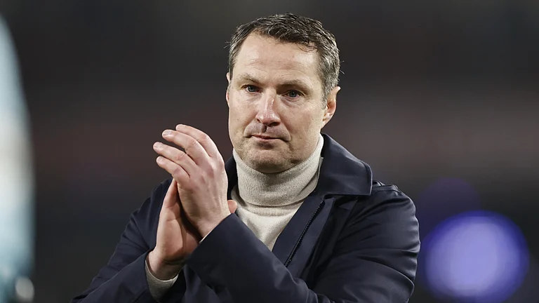 Brian Priske has been sacked by Feyenoord - null