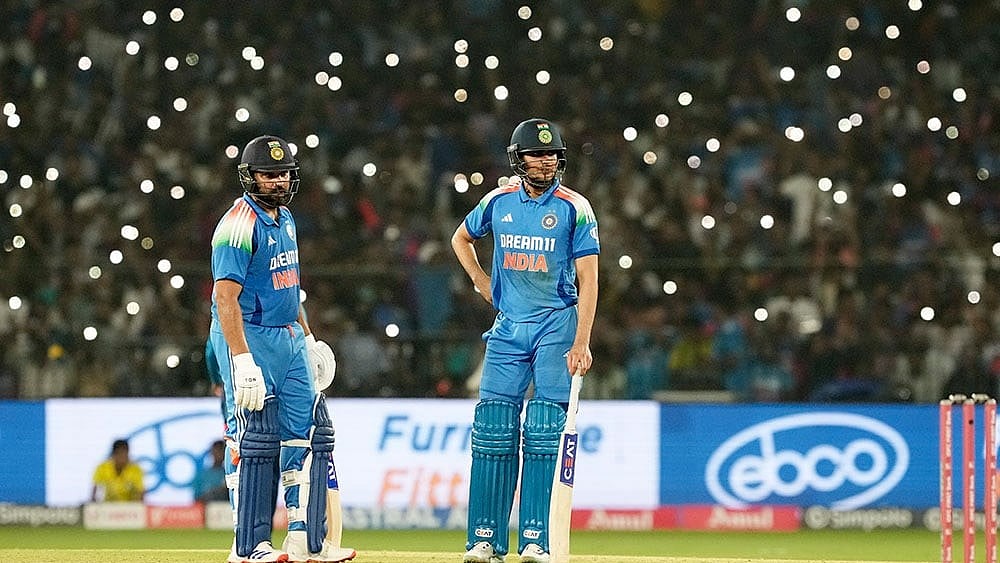 | Photo: PTI/Swapan Mahapatra : ENG vs IND: 2nd ODI Match