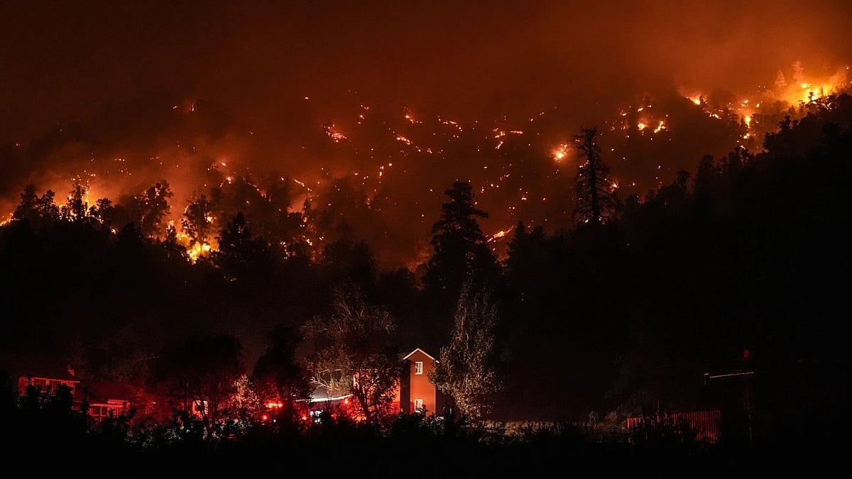 AP/File : Chile: Evacuation Alert Issued As Wildfires Rage In The Country's South