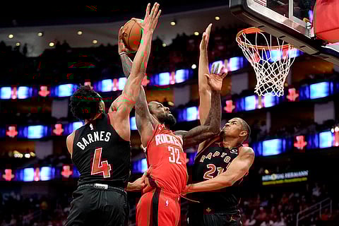 NBA 2024-25: Rockets forward Jeff Green (32) drives to the basket