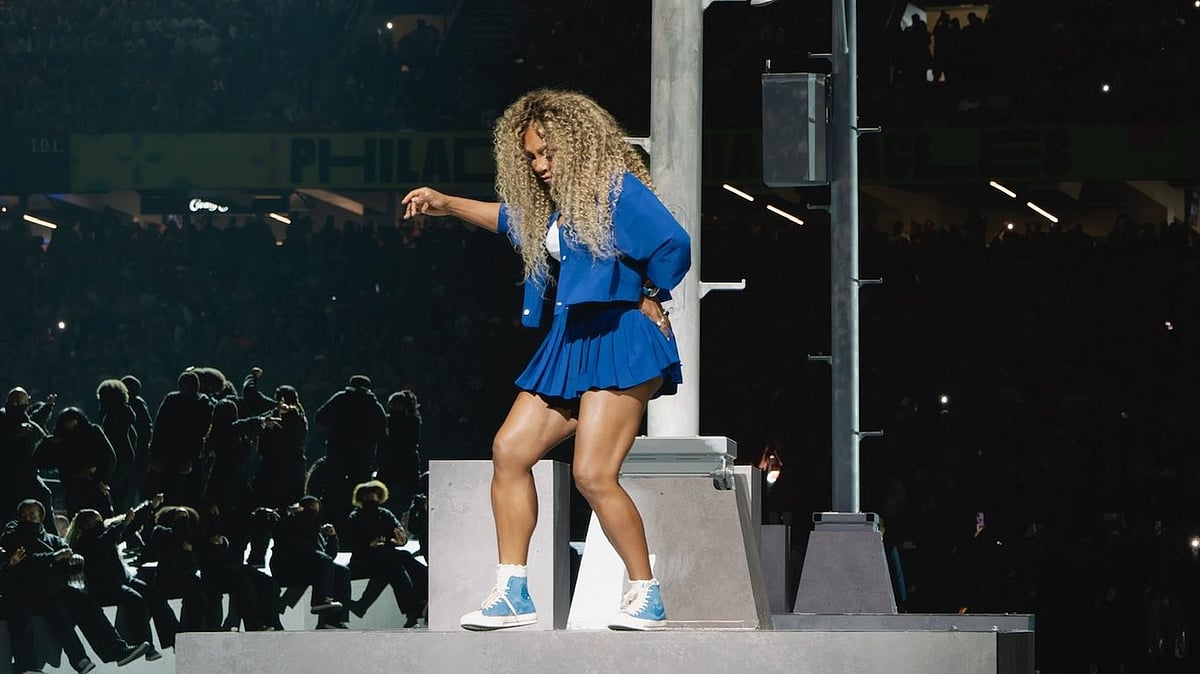 Serena Williams performs on-stage during the Super Bowl LIX halftime show. - X/serenawilliams