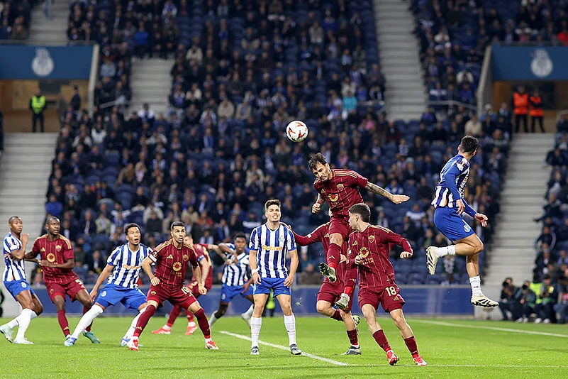 Portugal Soccer Europa League Play-offs, UEL 1st Leg FC Porto vs AS Roma: Leandro Paredes