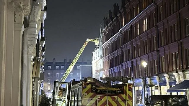 Large Fire Tears Through Luxury London Hotel, At Least 100 Evacuated; No Casualties