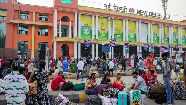 PTI : Stampede like situation in New Delhi Railway Station