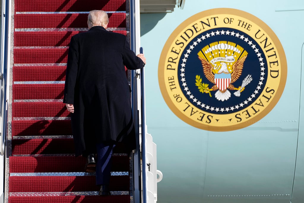 | Photo: AP : Donald Trump Tours Boeing Plane To Highlight Aircraft Maker's Delay In Delivering New Air Force One 
